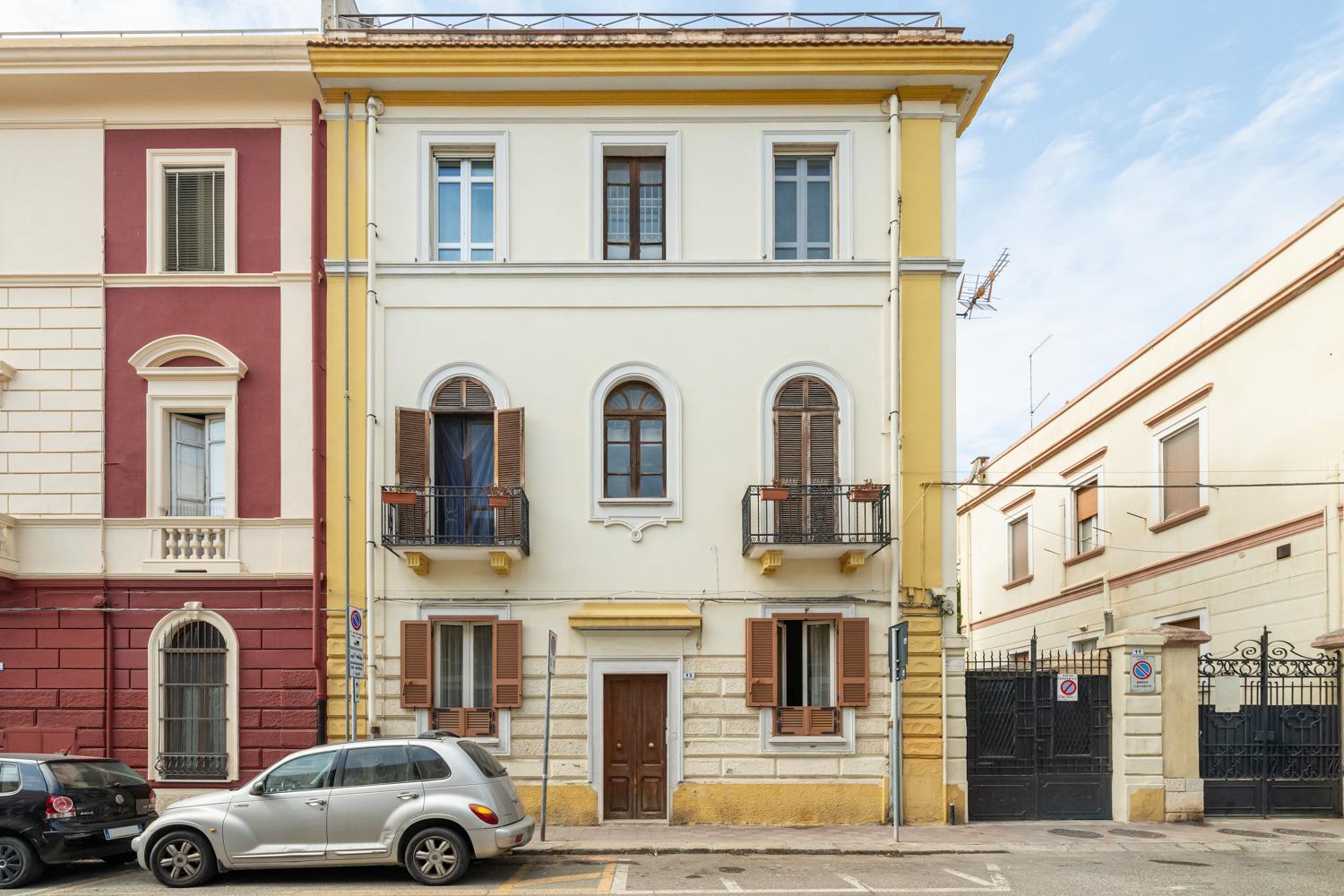 Greta House San Benedetto Apartment Cagliari Ngoại thất bức ảnh